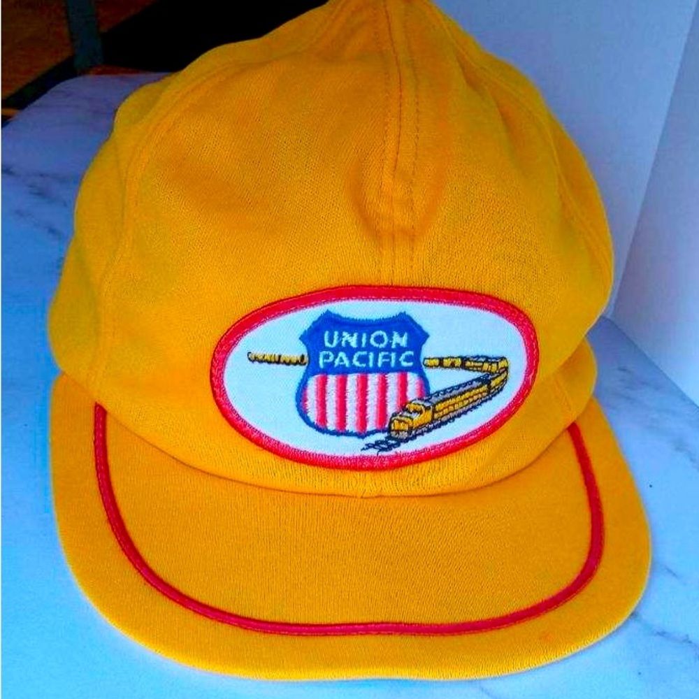 Vintage Union Pacific Snapback Trucker Hat Cap Mesh Yellow Rope USA made 70s 80s